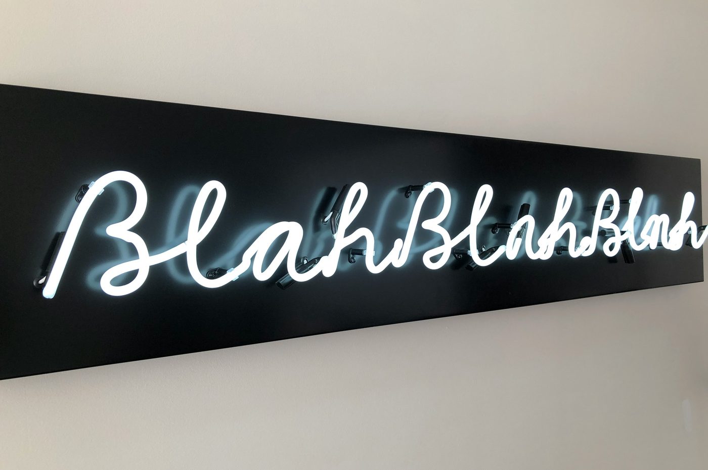 Diffamation en ligne — procédure de suppression et recours juridiques